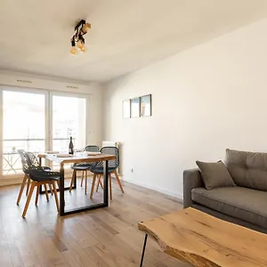 Dify Bourbonnais - Quartier Vaise , Lyon France